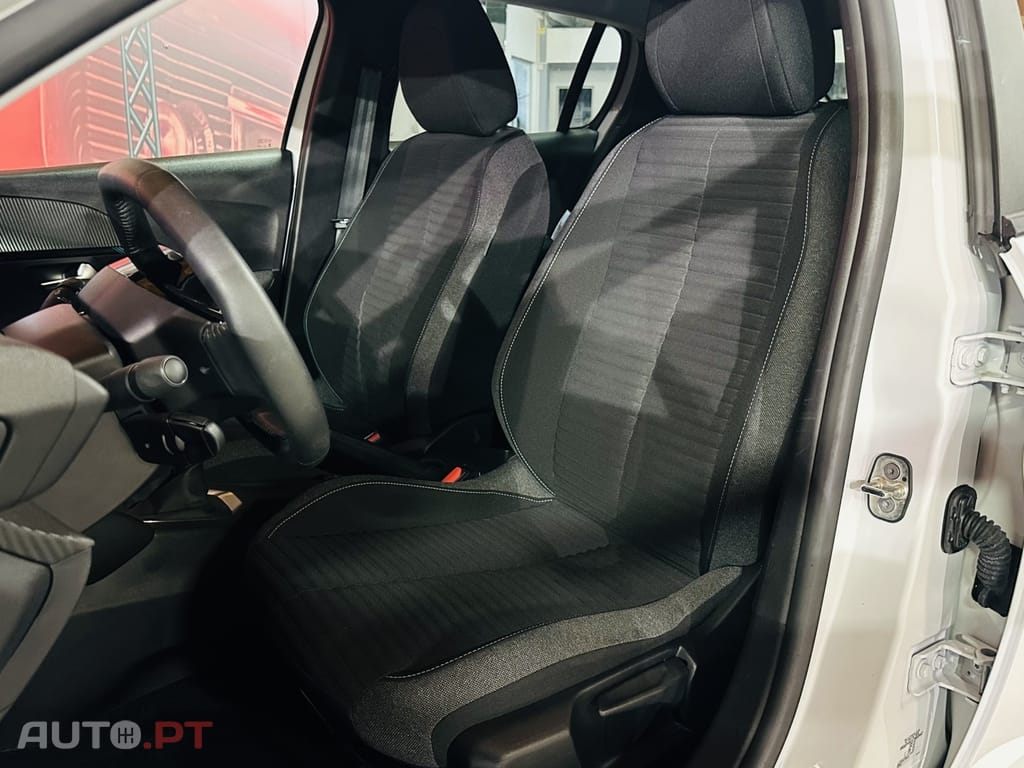 Peugeot 208 1.2 PureTech Style
