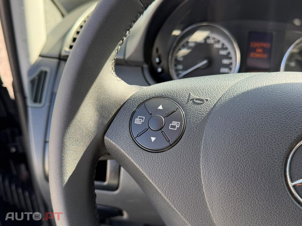 Mercedes-Benz Vito 5 LUGARES