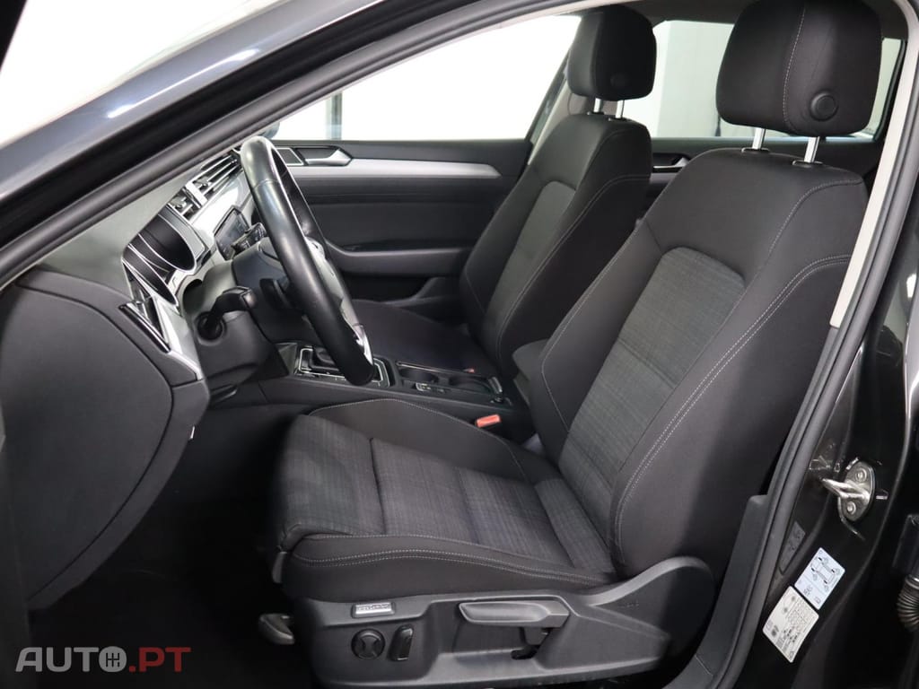 Volkswagen Passat 2.0 TDI  Business DSG Variant