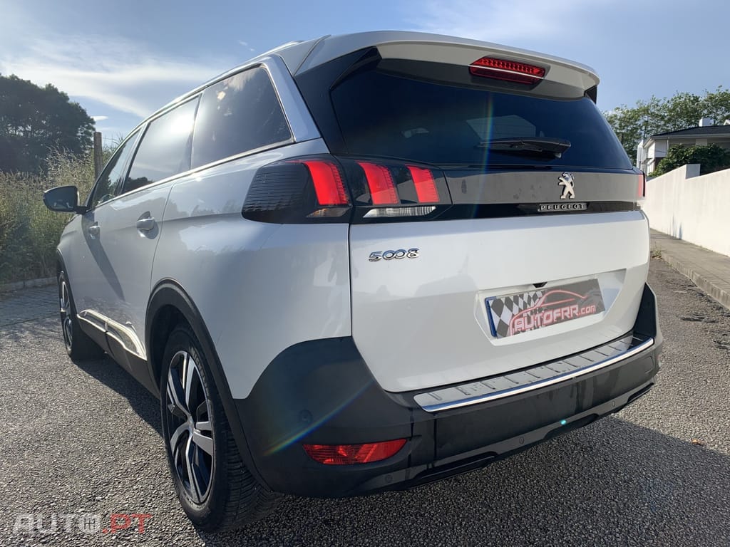 Peugeot 5008 1.5 BlueHDi Allure EAT8