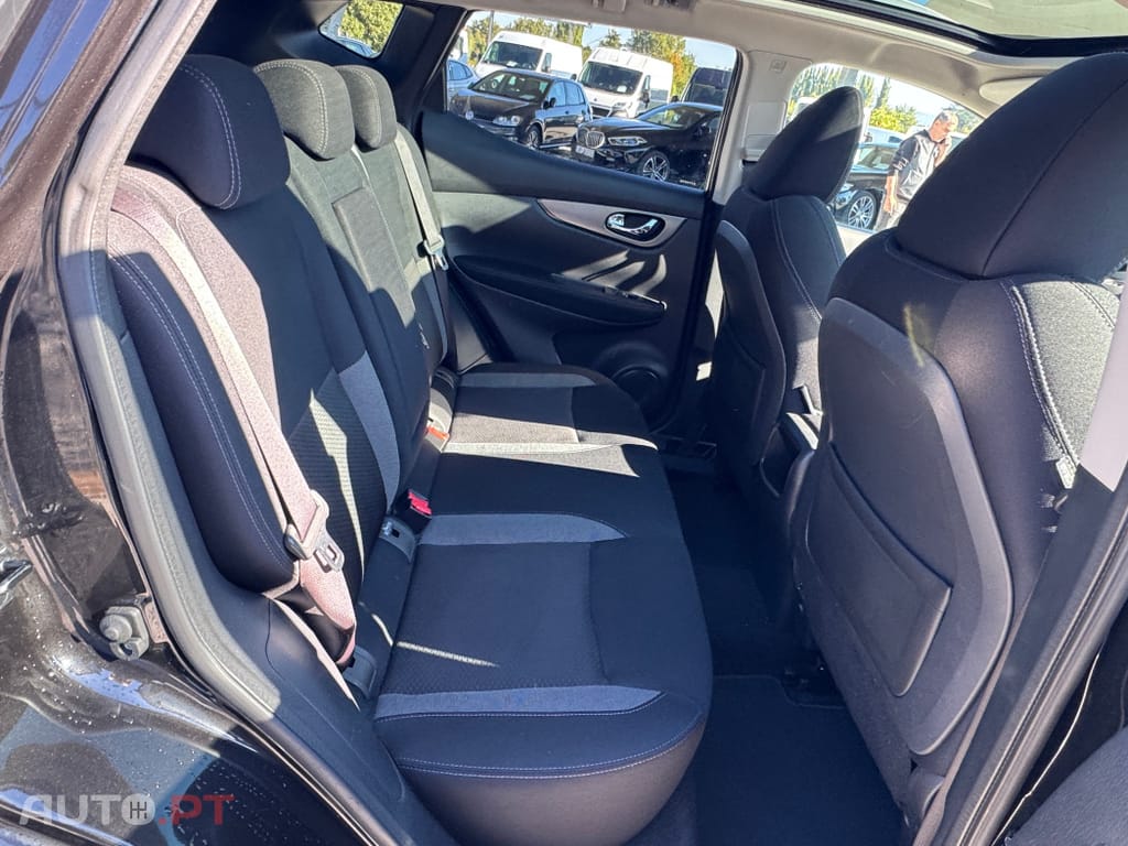 Nissan Qashqai 1.2 DIG-T N-Connecta Xtronic