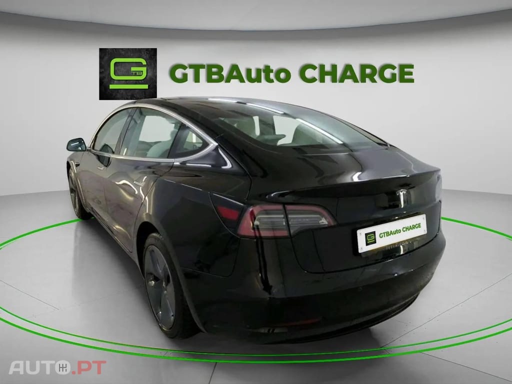 Tesla Model 3 Standard RWD Plus AUTOPILOT
