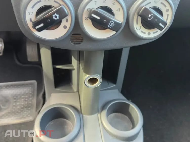 Mitsubishi Colt 1.3 Invite CA