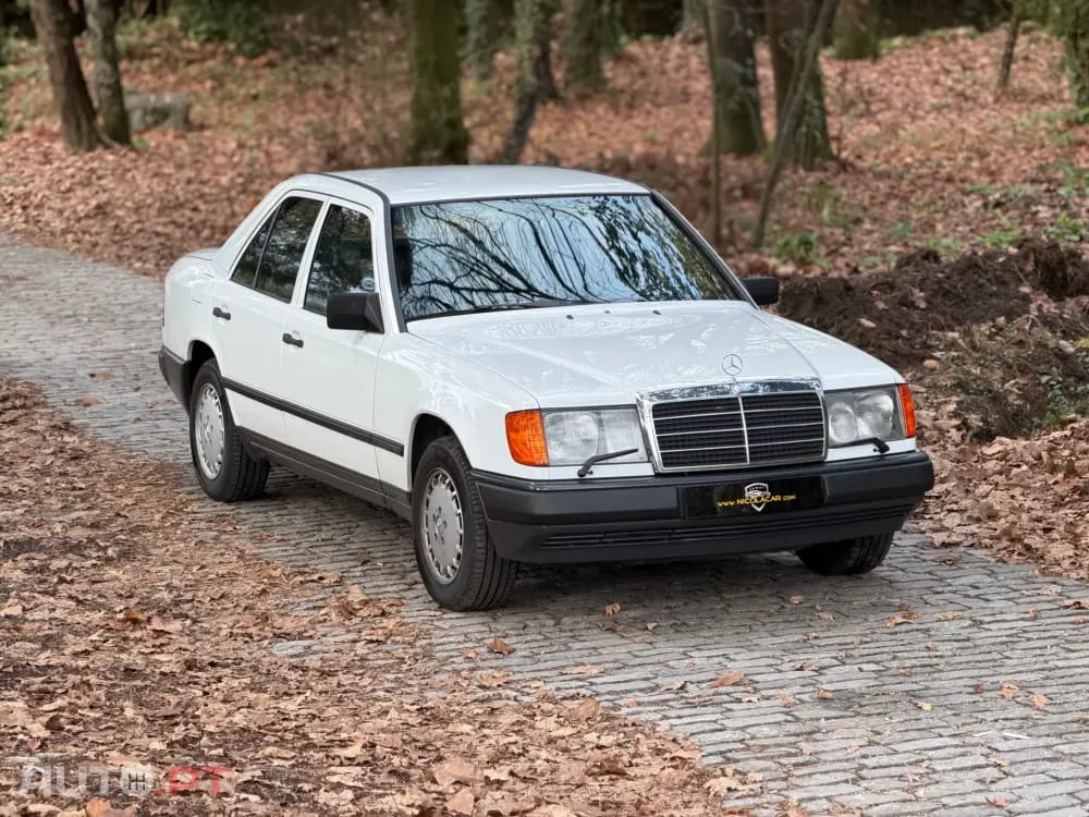 Mercedes-Benz 260 260 E