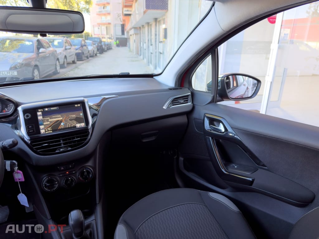 Peugeot 208 1.2 PureTech Style