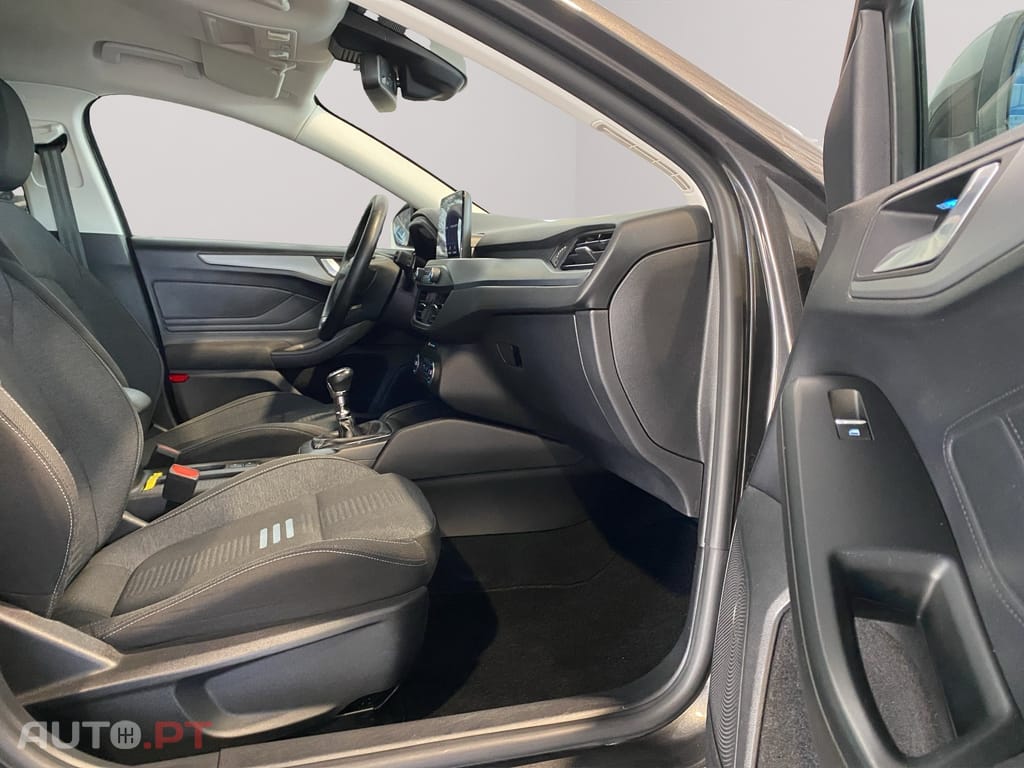 Ford Focus 1.0 EcoBoost MHEV Active