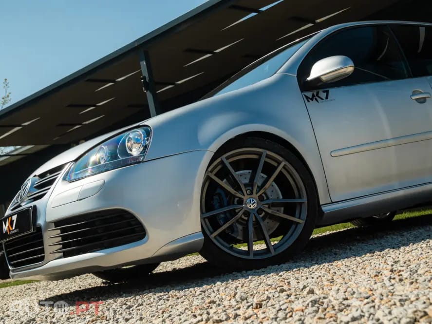 Volkswagen Golf 3.2 R32 4Motion DSG
