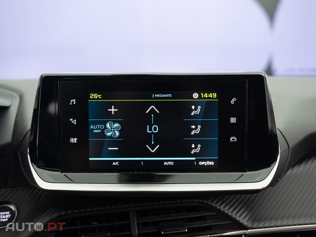Peugeot E-2008 50 kWh Allure Pack