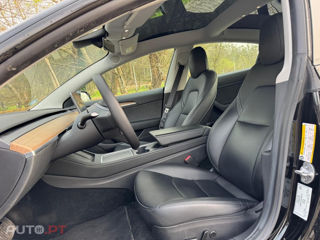 Tesla Model 3 Standard Range Plus RWD