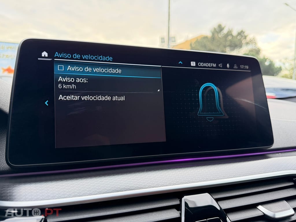 BMW 530 e Pack Desportivo M