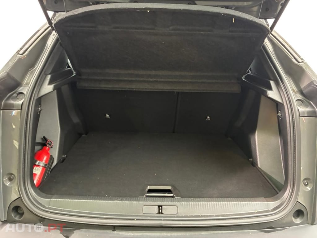 Peugeot 2008 1.2 PureTech GT EAT8