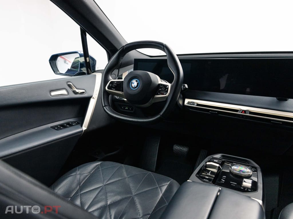 BMW iX xDrive 40