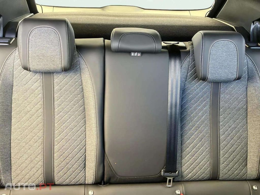 Peugeot 2008 1.2 PureTech Allure EAT8