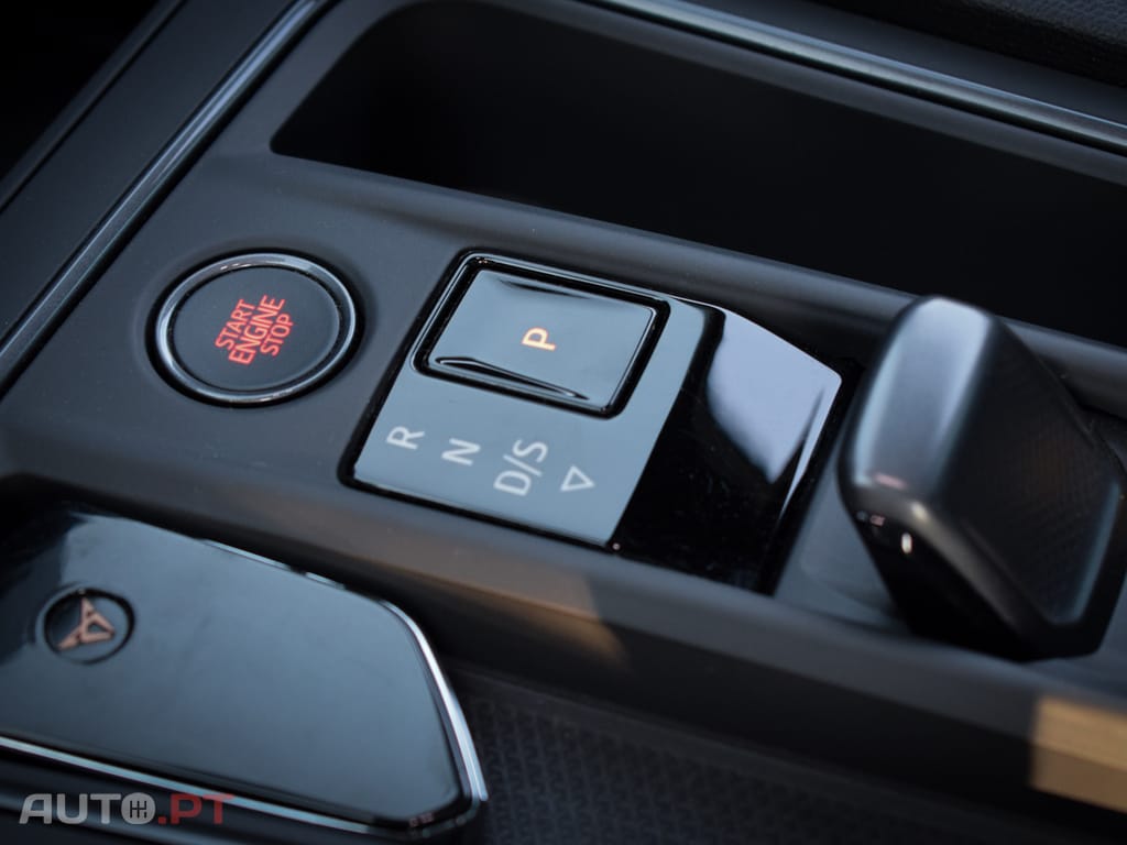 Cupra Formentor 1.4 Hybrid -Teto Panoramico e de abrir