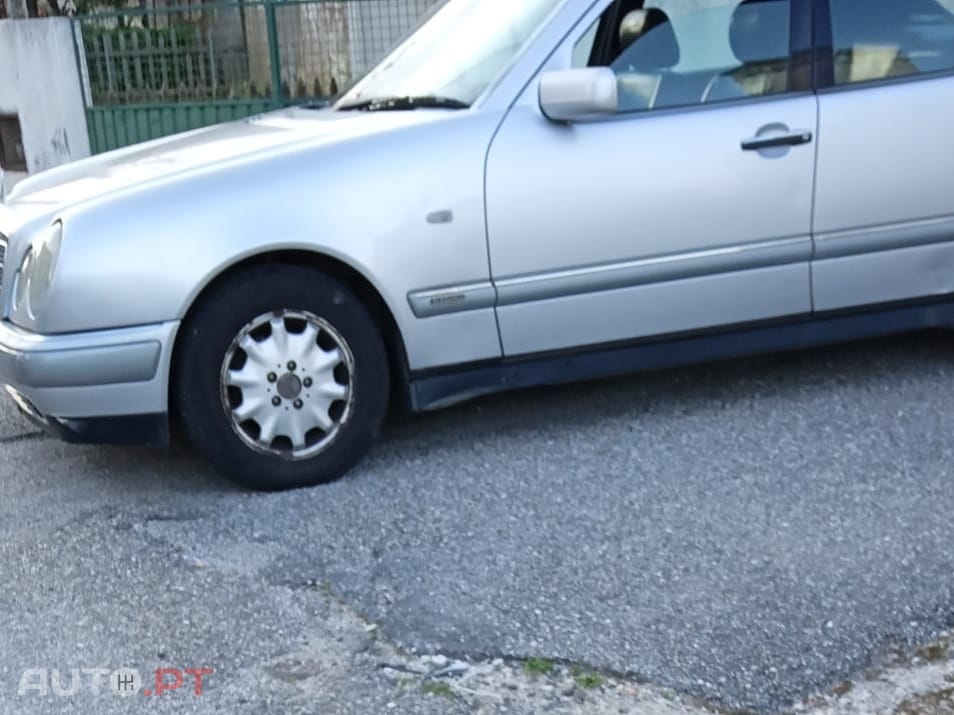 Mercedes-Benz E 250 Elegance