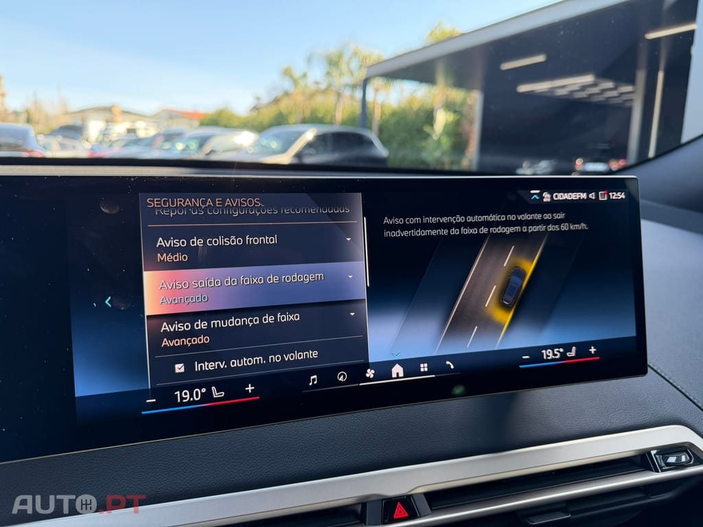 BMW iX xDrive 40 Pack Desportivo