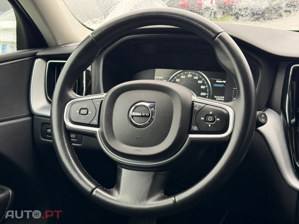 Volvo XC60 2.0 D4 Momentum Geartronic