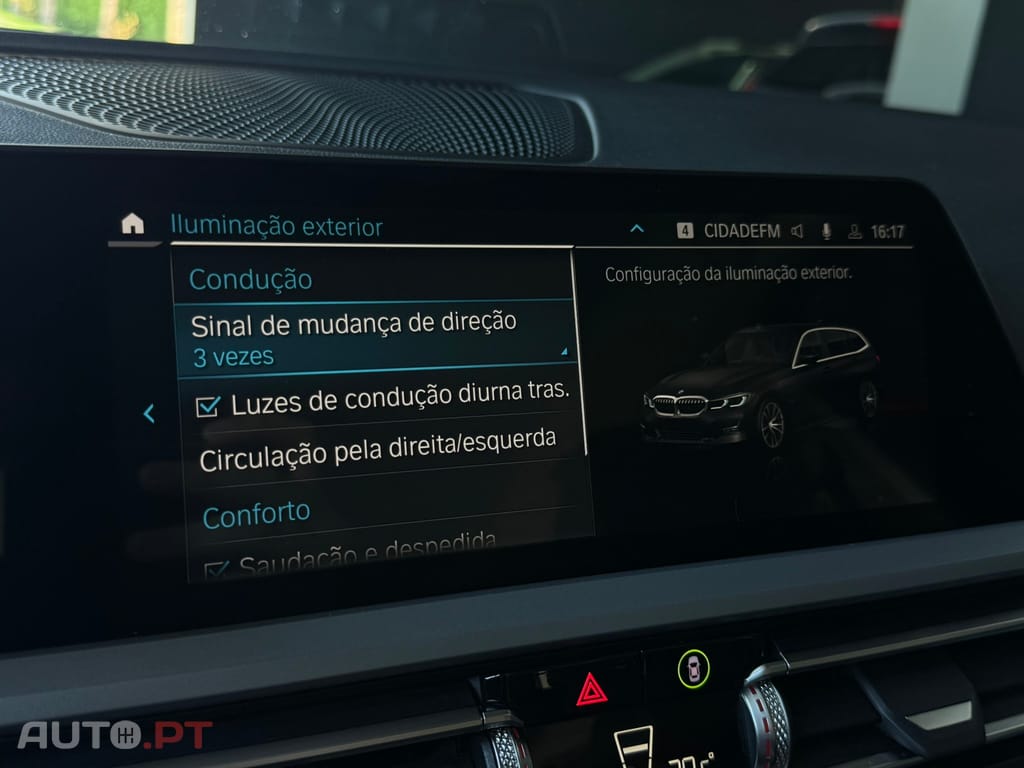 BMW 330 e Touring Auto
