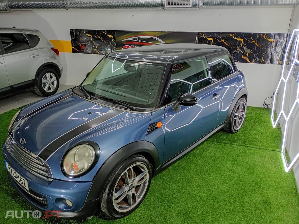 MINI Cooper Cooper D