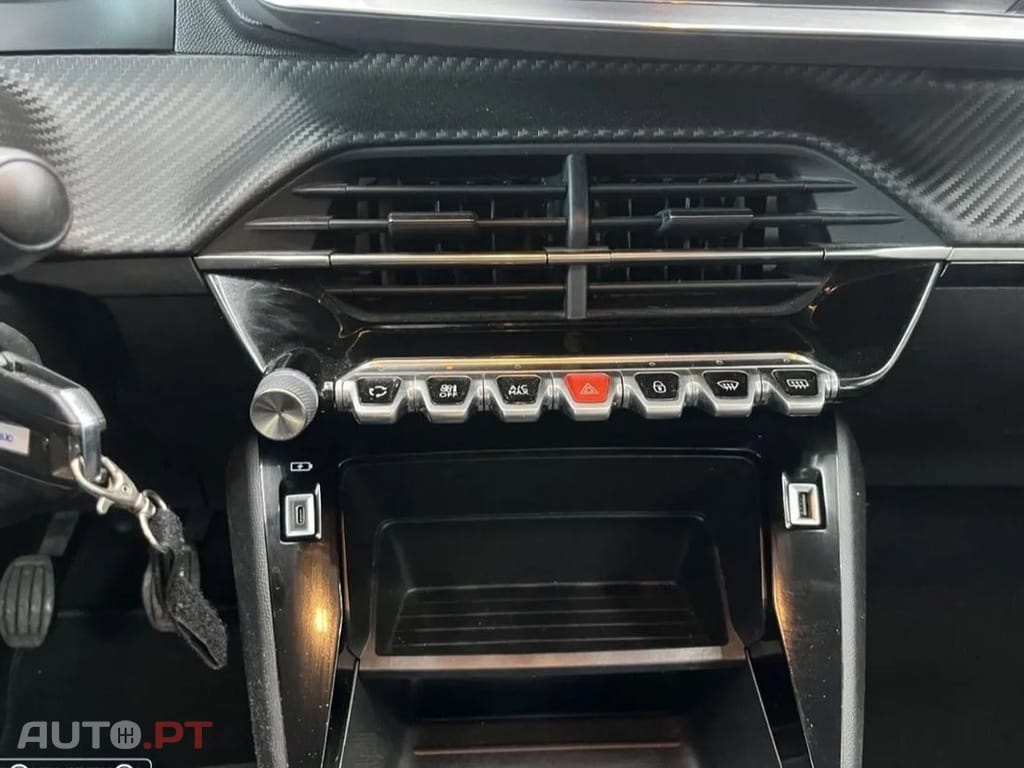 Peugeot 208 1.2 PureTech Active Pack — fotografia 12
