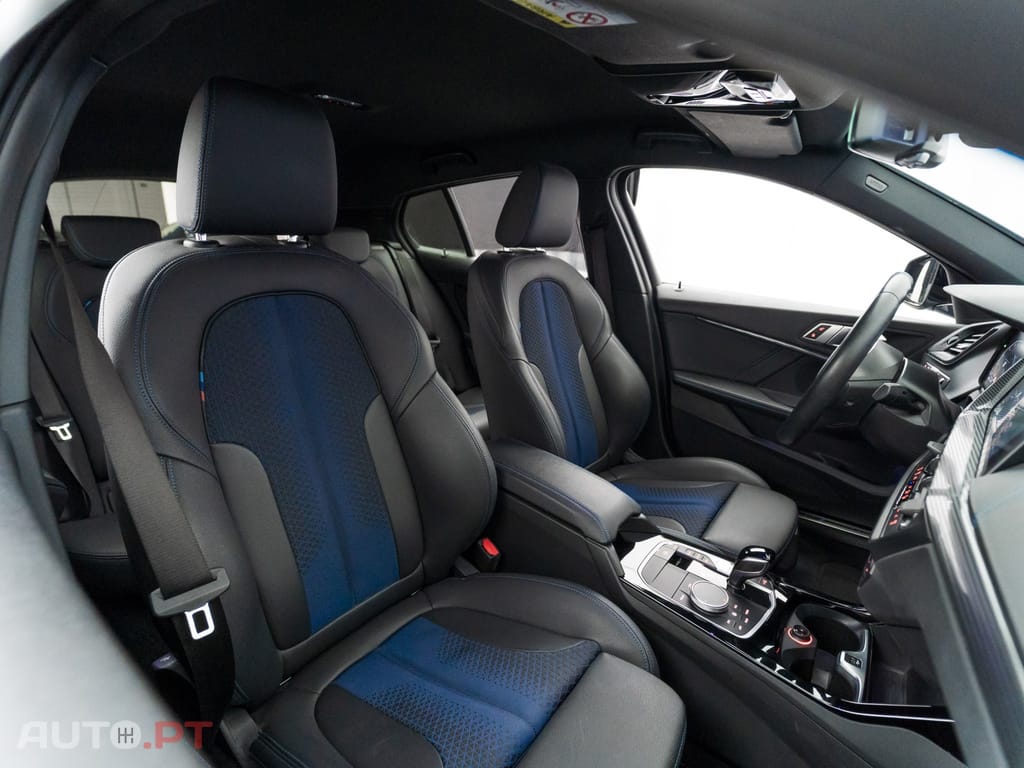BMW 118 i Pack Desportivo M Auto