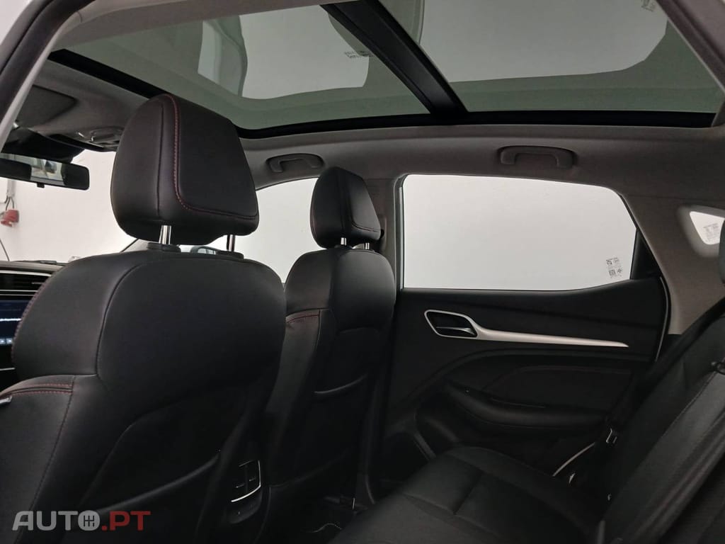 MG ZS EV 72.6 kWh Luxury