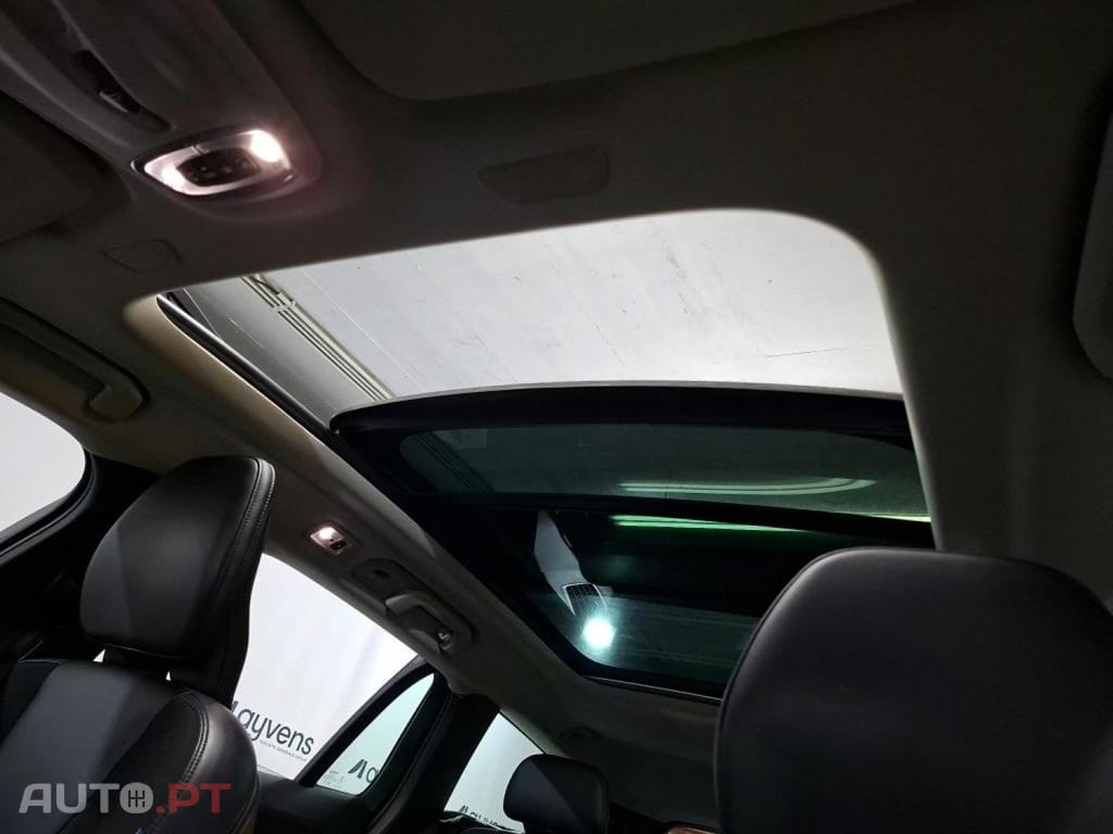 Volvo V60 2.0 T4 Momentum Plus