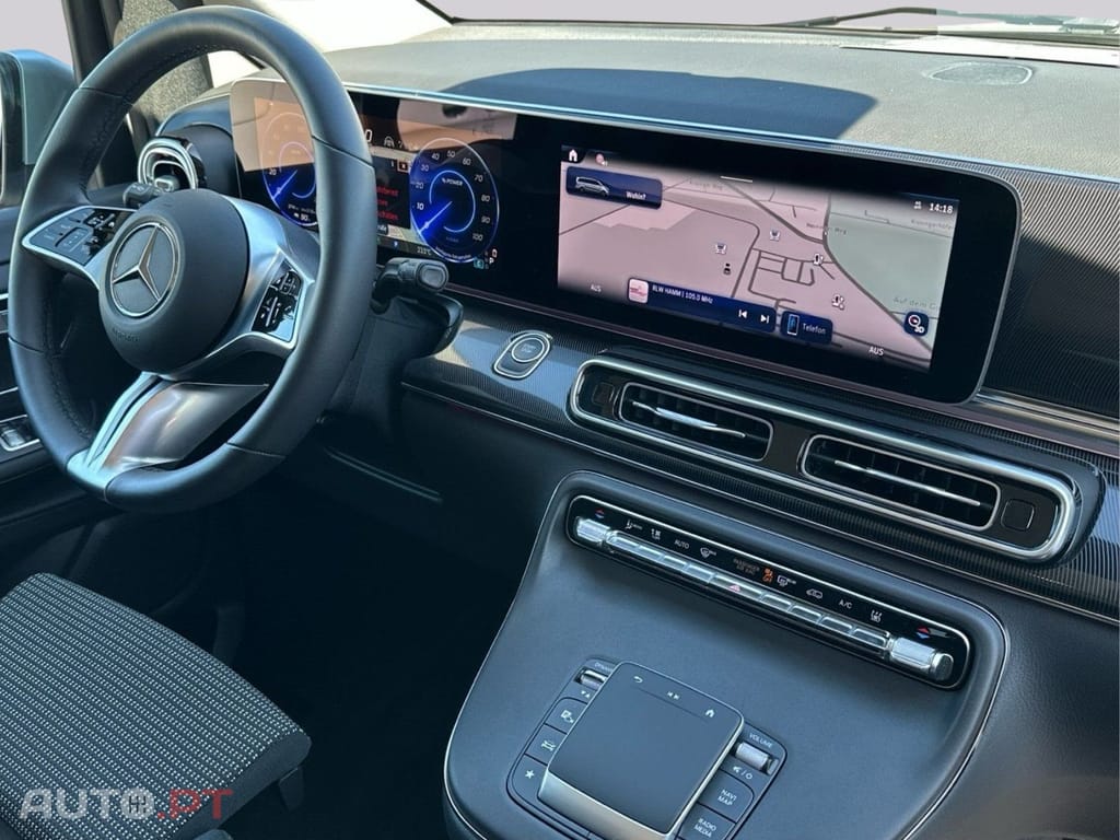 Mercedes-Benz EQV 300 MBUX I.V.A DEDUTÍVEL 