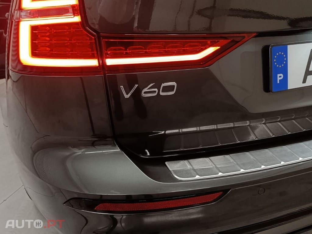 Volvo V60 2.0 T6 AWD R-Design Expression Plug-in
