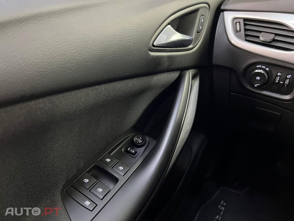 Opel Astra 1.2 Turbo 130cv GS Line ST