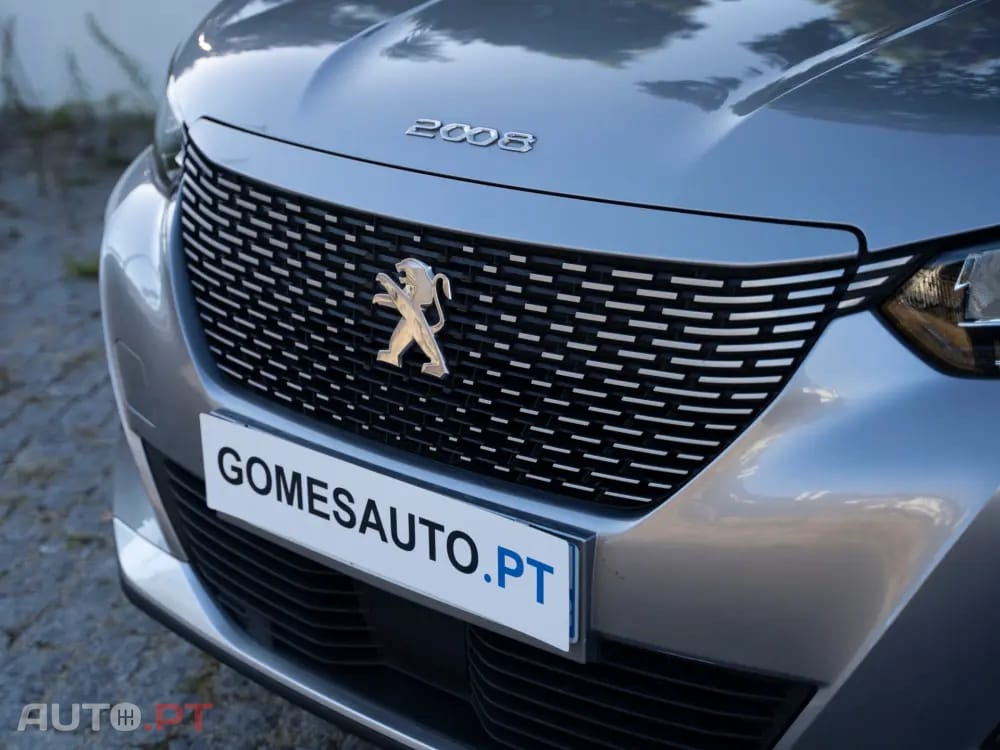 Peugeot E-2008 50 kWh GT Pack