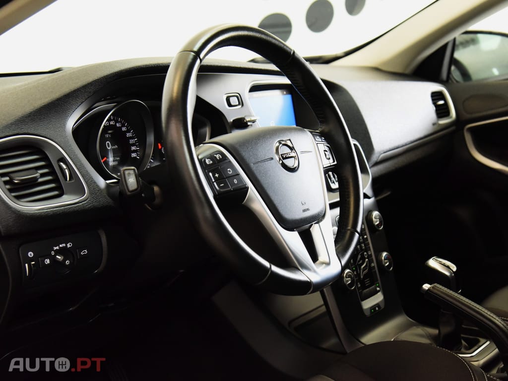 Volvo V40 2.0 D3 Momentum