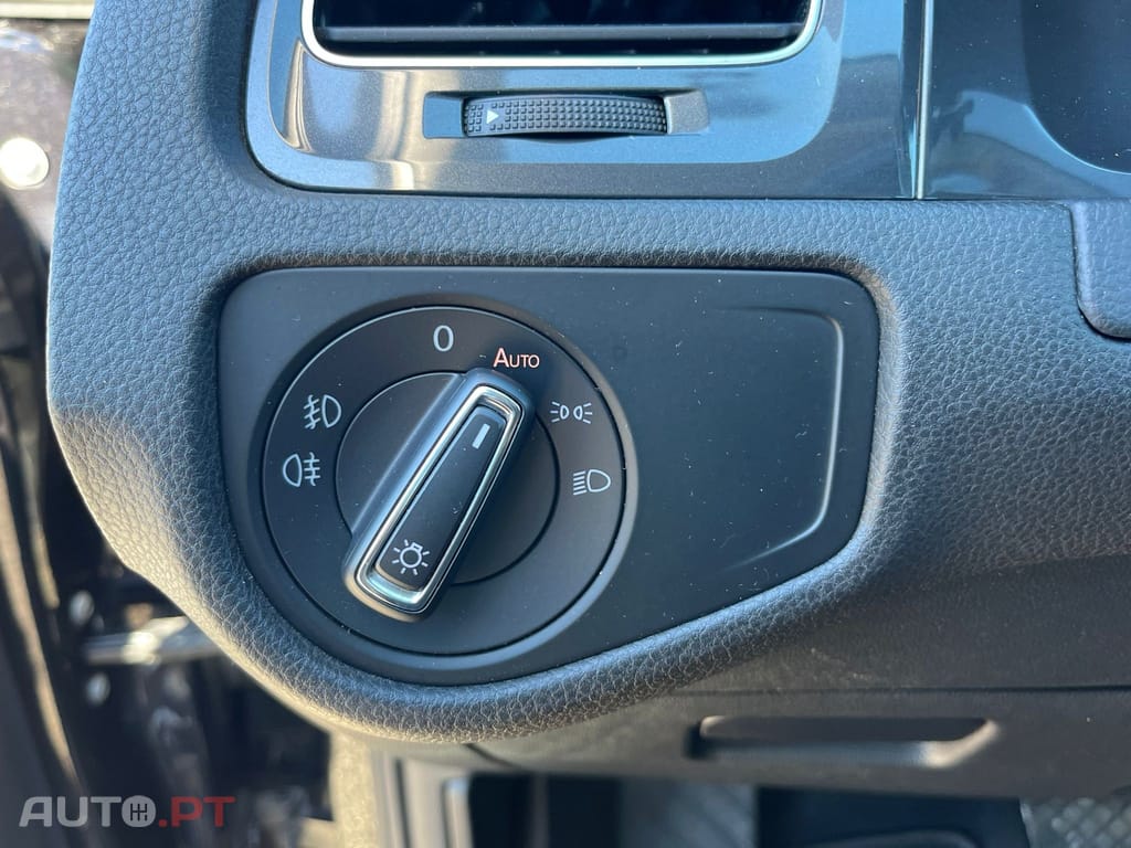 Volkswagen Golf 1.6 TDI R-Line DSG