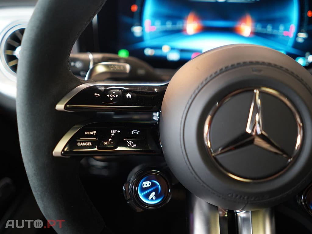 Mercedes-Benz G 63 AMG FACELIFT KEYLESS CARBON