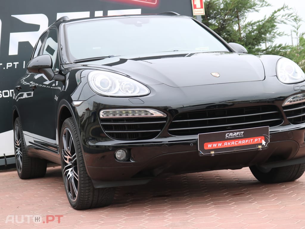 Porsche Cayenne Platinum Edition — fotografia 10