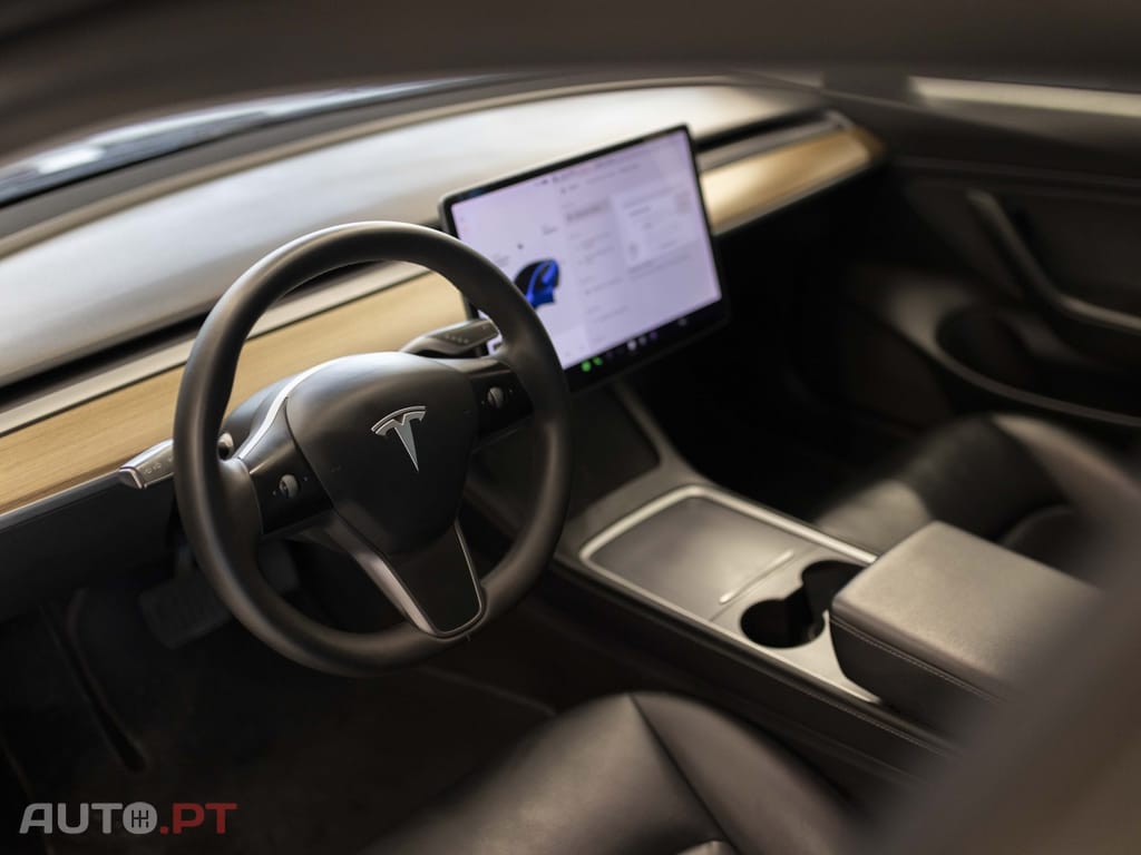 Tesla Model 3 Long Range AWD Dual Motor