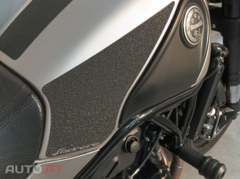 Benelli 500 Leoncino