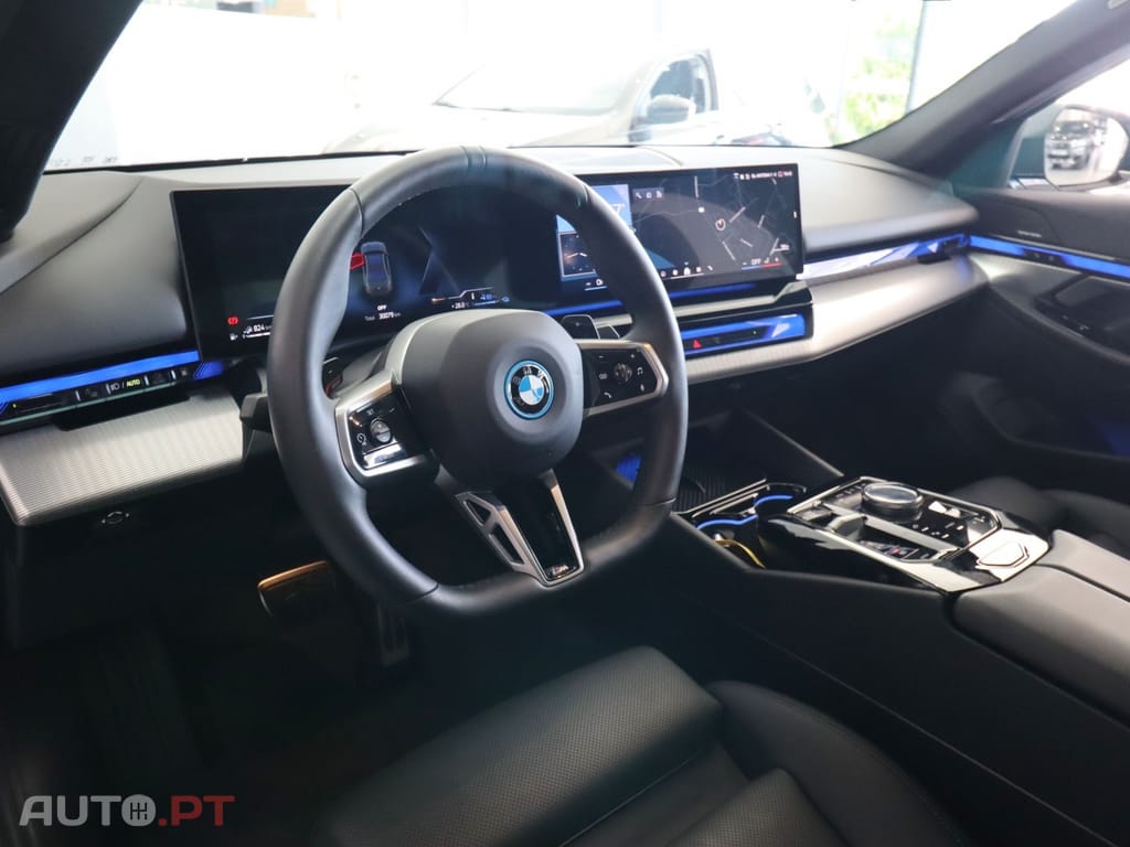 BMW 530 e Pack Desportivo M