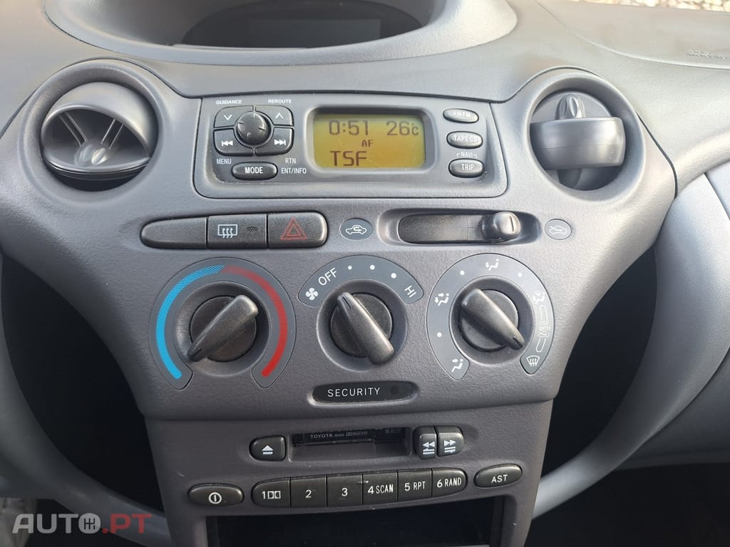 Toyota Yaris 1.0 Luna