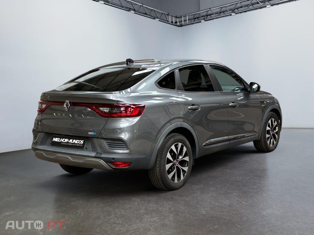 Renault Arkana 1.6 E-Tech Business