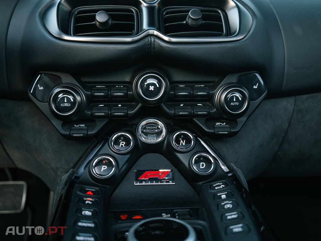 Aston Martin Vantage Roadster V8 F1 Edition