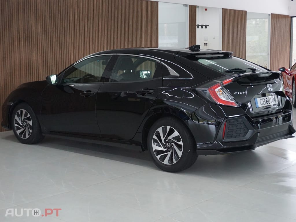 Honda Civic 1.0 i-VTEC Elegance