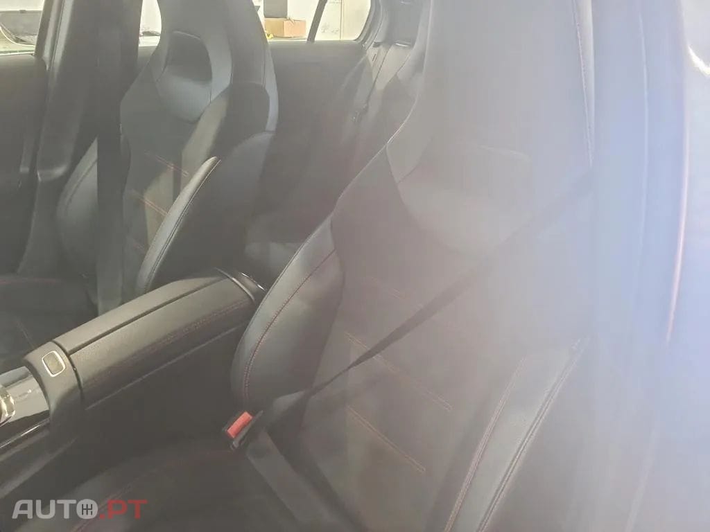 Mercedes-Benz A 250 e AMG Line