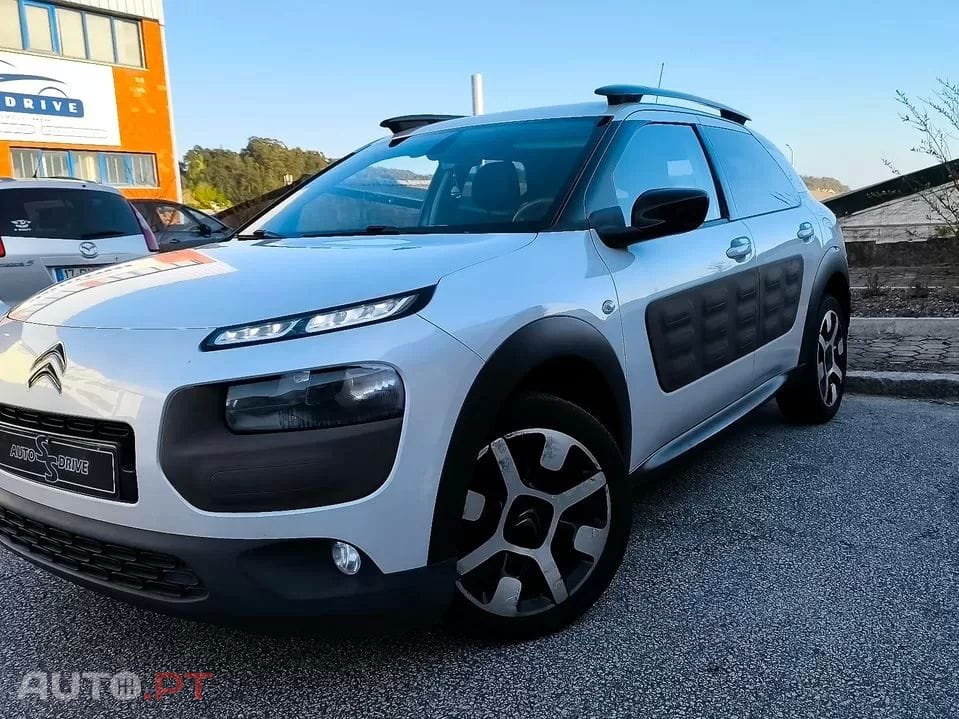 Citroen C4 Cactus 1.6 e-HDi Shine ETG6 92g
