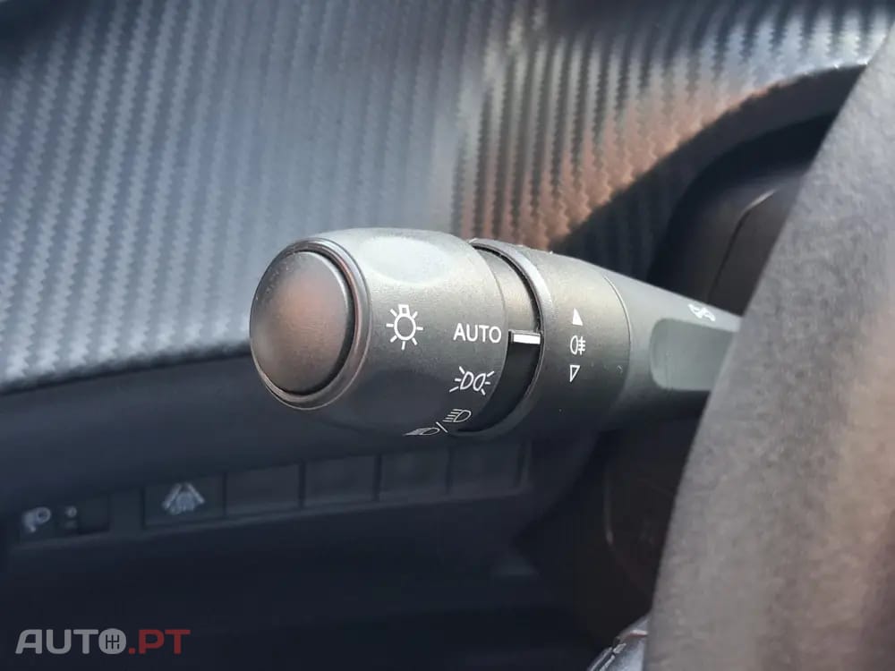 Peugeot 2008 1.2 PureTech Allure EAT8