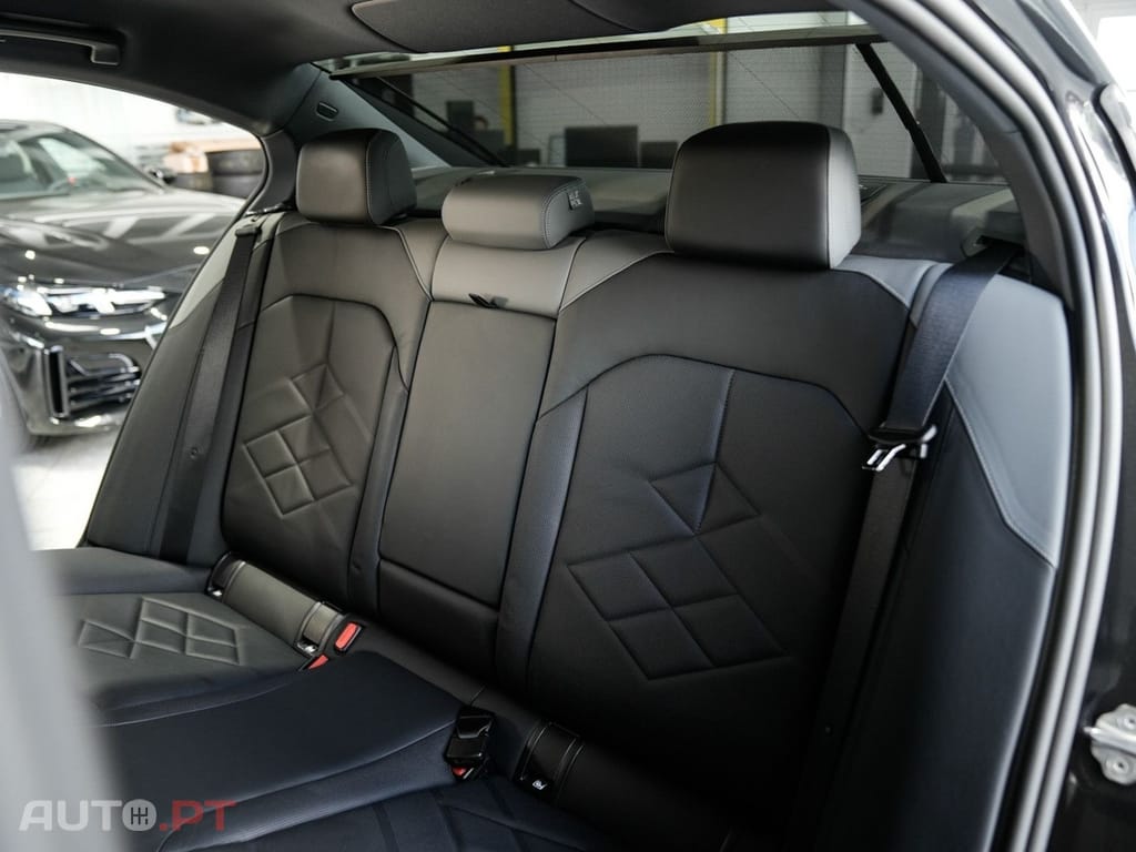 BMW i5 eDrive40