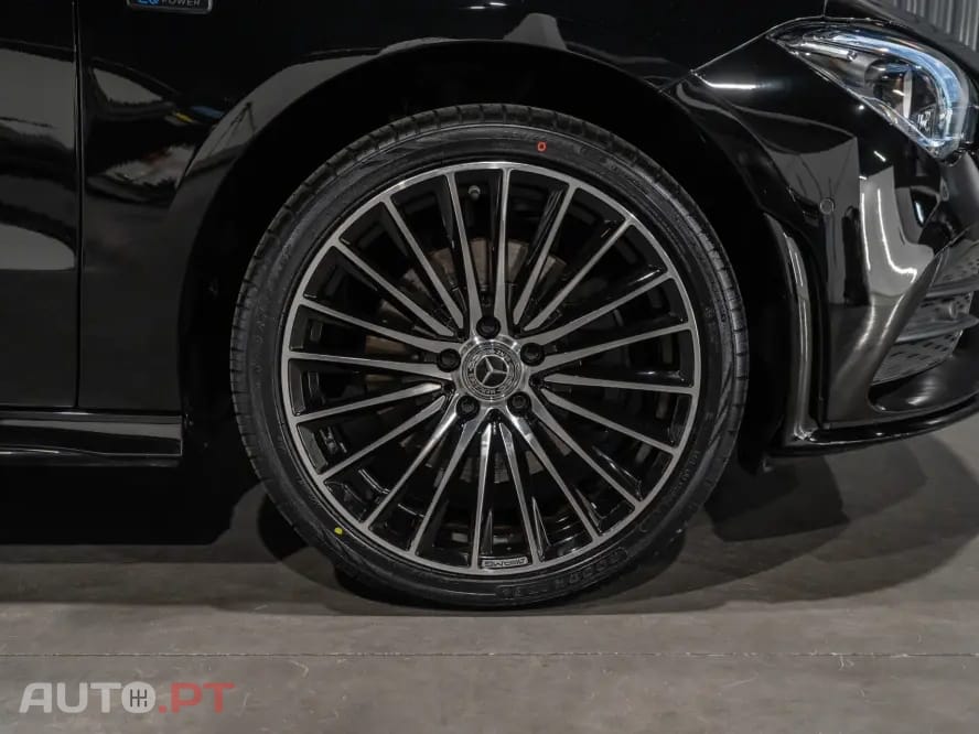 Mercedes-Benz CLA 250 e Shooting Brake AMG Line