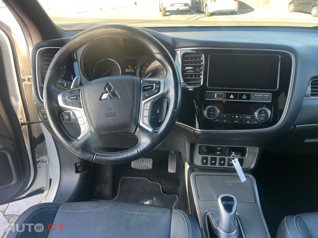 Mitsubishi Outlander 2.4 Instyle