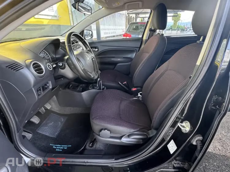 Mitsubishi Space Star 1.2 Intense Connect Edition