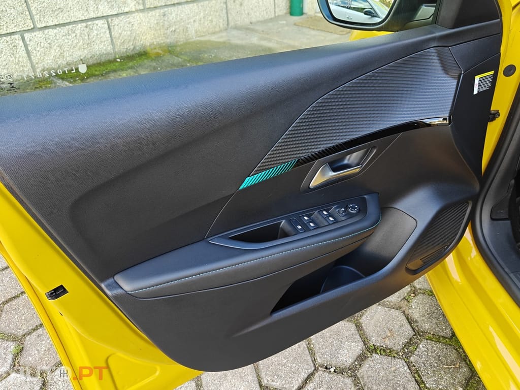 Peugeot E-208 50 kWh Allure Pack